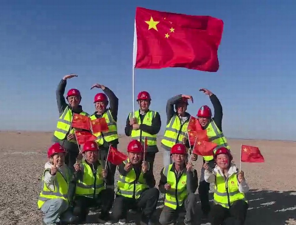 扎根在戈壁深處的陜煤建設人 扎根在戈壁深處的陜煤建設人